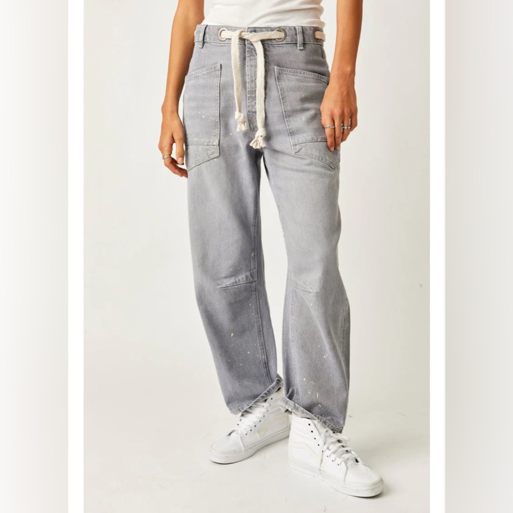 Free People Moxie Low Slung Pull On Barrel Jean in Little Darlin (Gray)    NWOT
